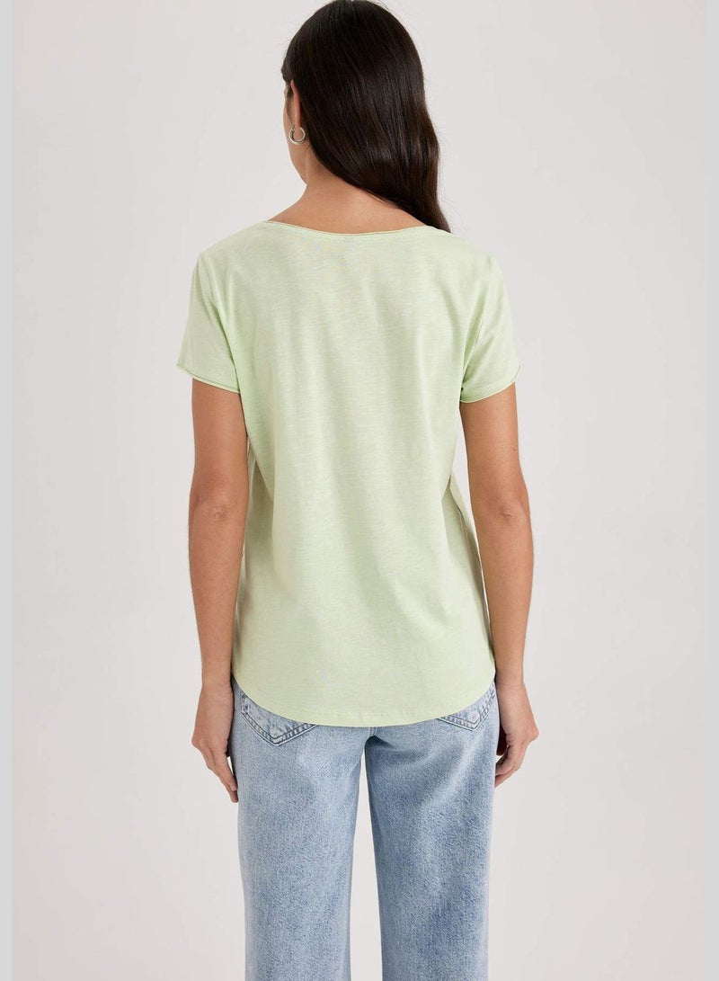 Woman Short Sleeve Regular Fit C-Neck Plain T-Shirt