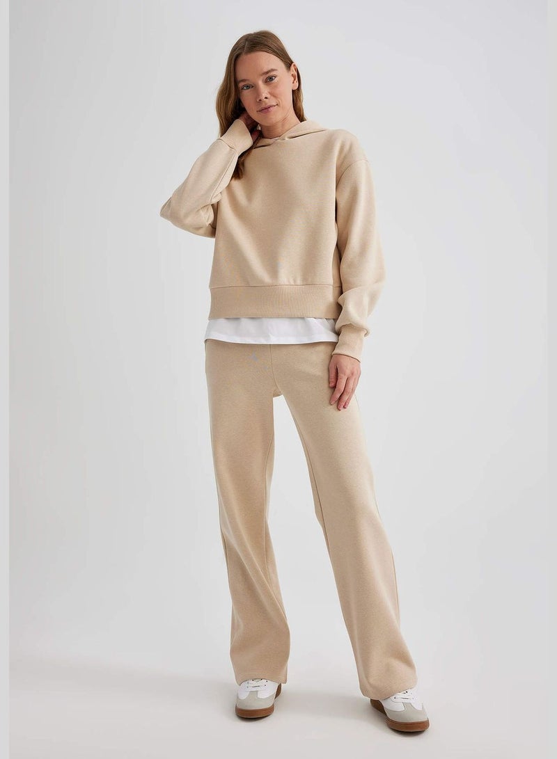 Woman Straight Fit Knitted Trousers
