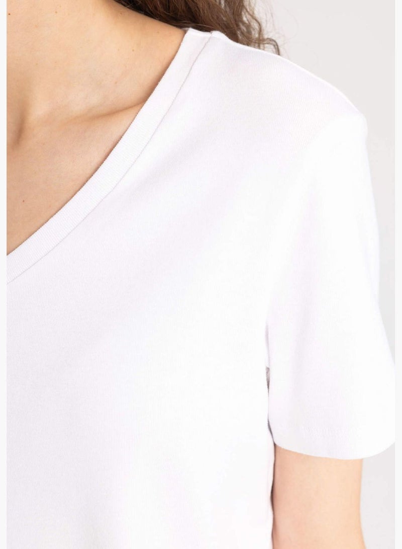 Woman Short Sleeve Fitted V Neck T-Shirt