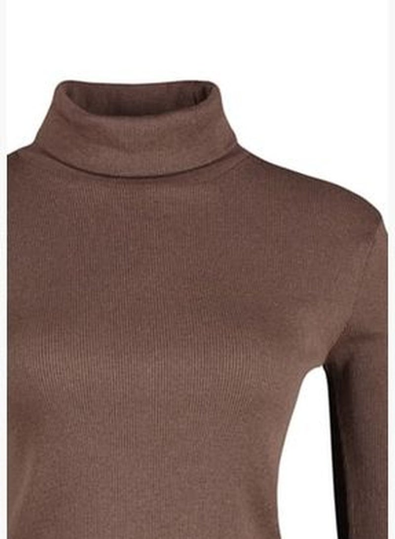 Brown Stand-Up Collar Knitted Crop Blouse TBBAW23AF00028