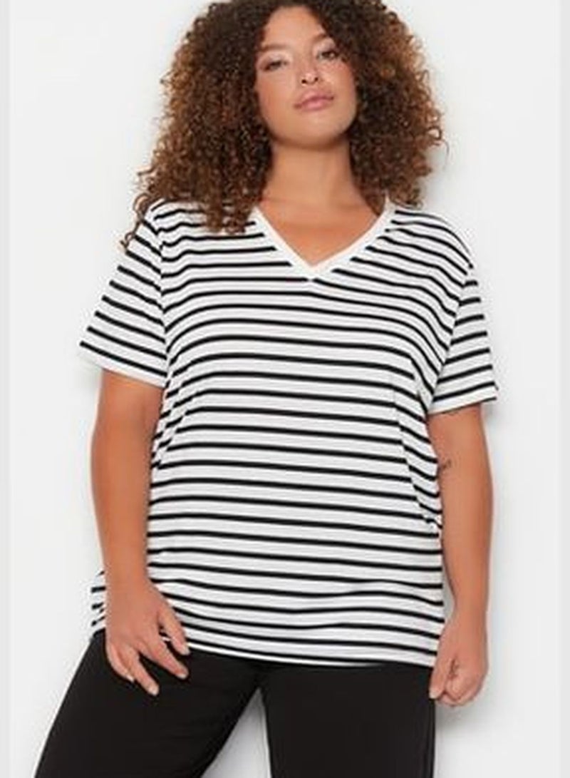 Black and White Striped Basic Knitted V-Neck T-shirt TBBSS23BF00016