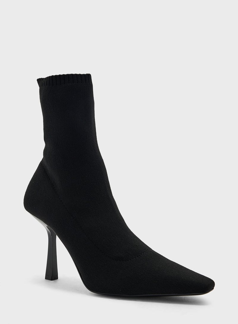 Mirta Ankle Boots