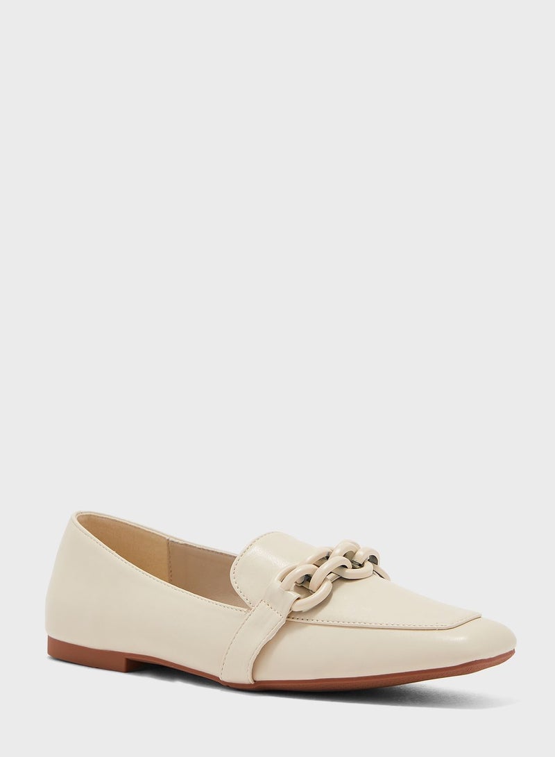 Tonal Chain Square Toe Loafer Cream