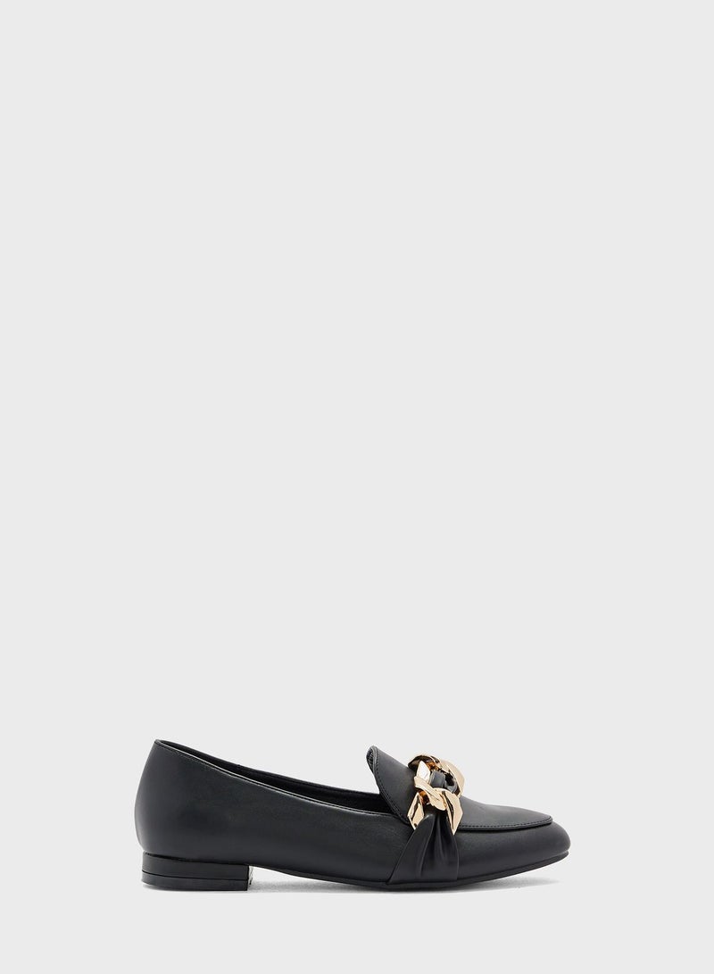 Oversized Chain Detail Loafer