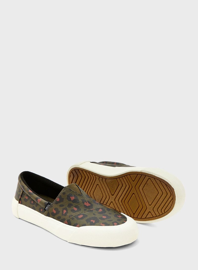 Ponited Toe Flat Slip Ons