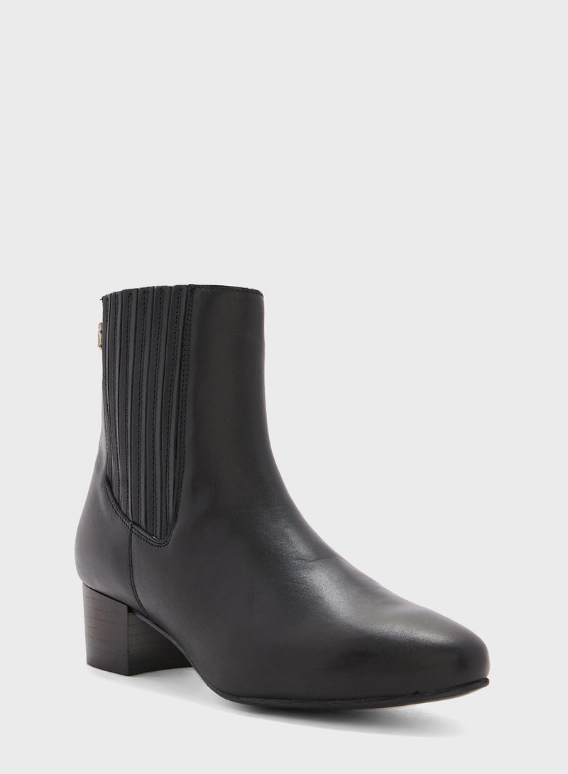 Essential Casual Leather Ankle Boots