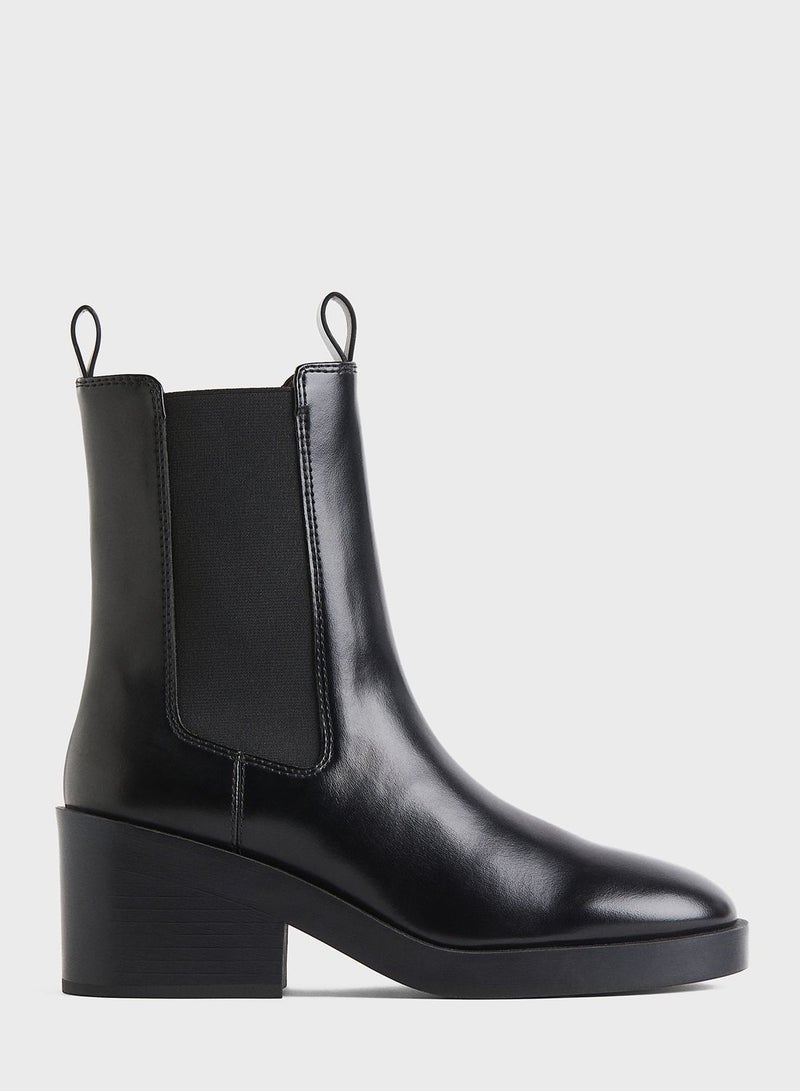 Heeled Chelsea Boots