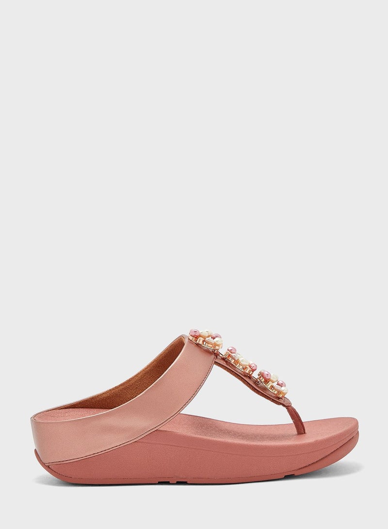 Fino Pearl Chain Toe Post Wedge Sandals