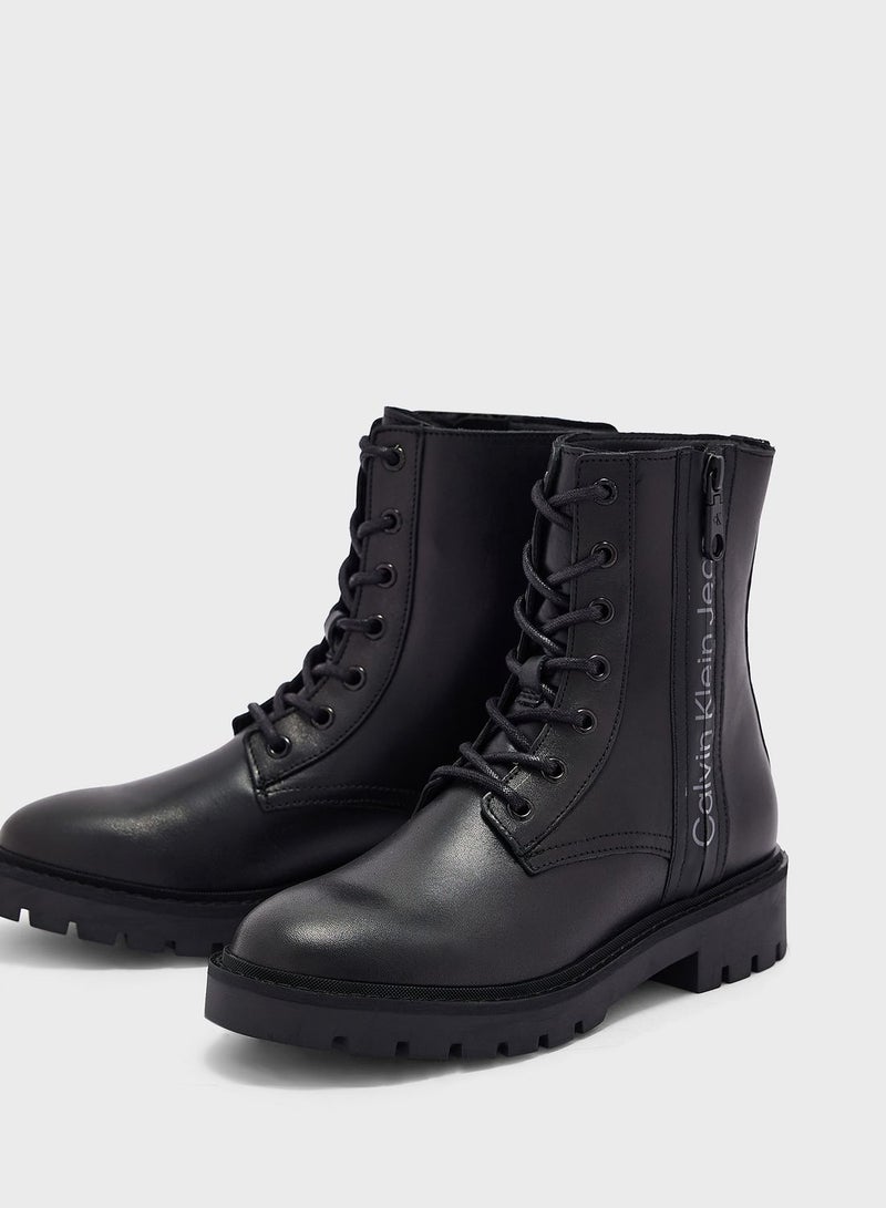 Lacke Up Ankle Boots