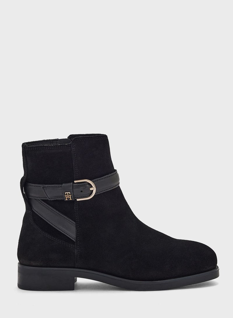 Essential Buckle Suede Boots