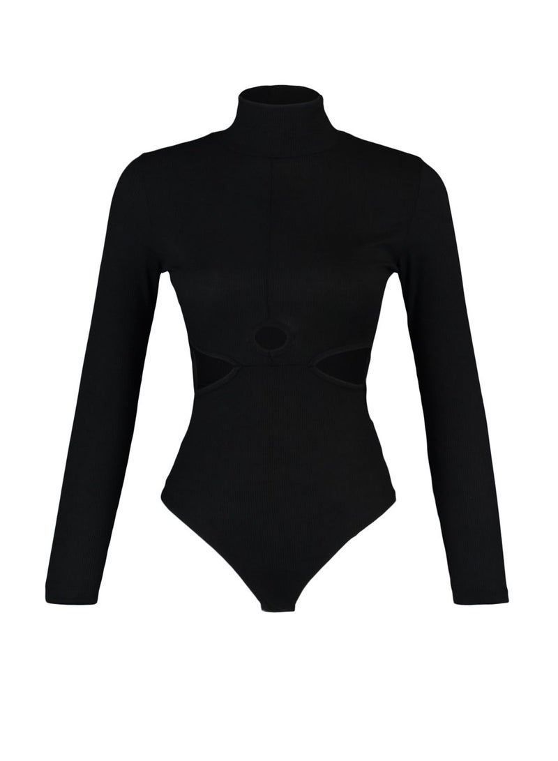 Cut Out Detailed Ribbed Knitted Body