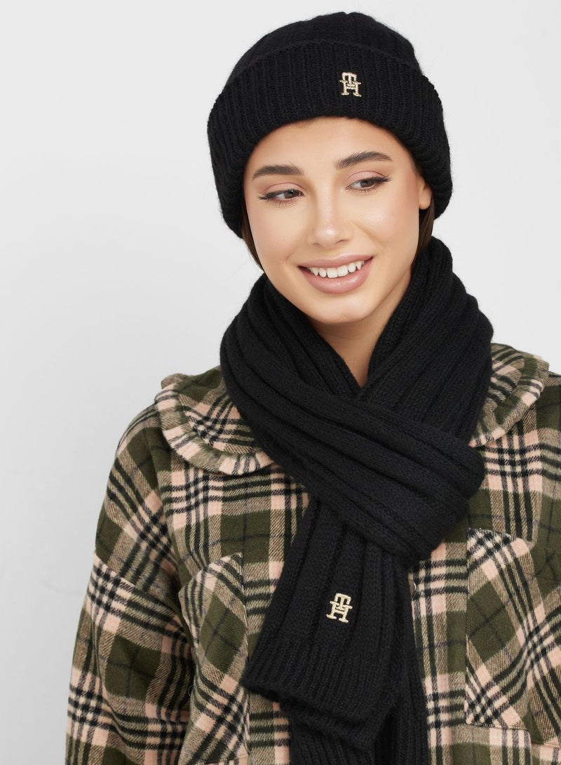 Logo Beanie & Scarves Set