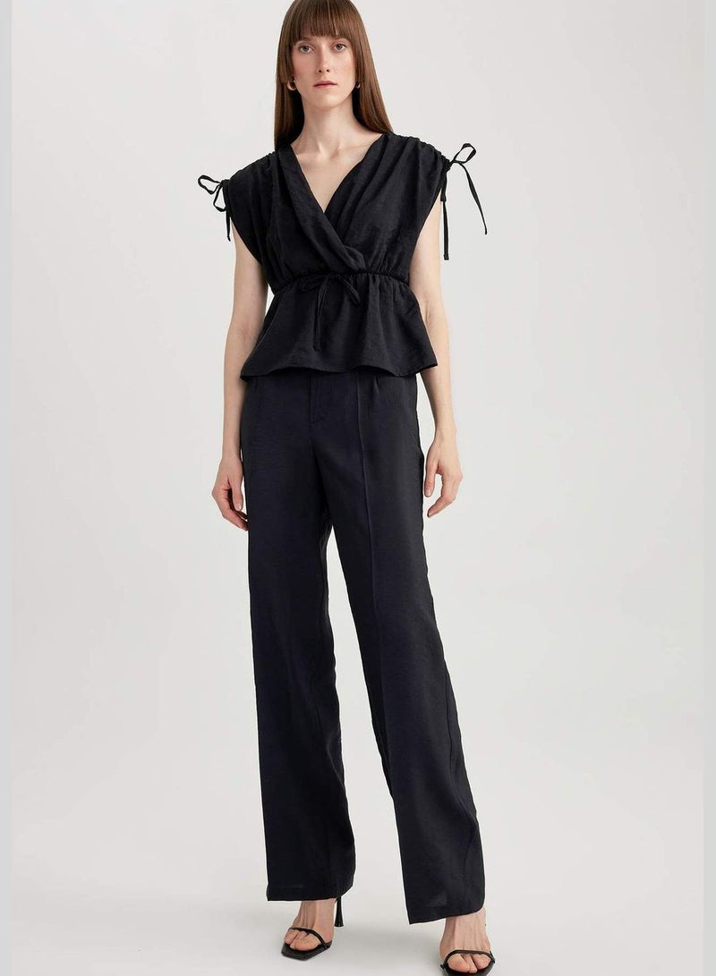 Woman Wide Leg Woven Trousers