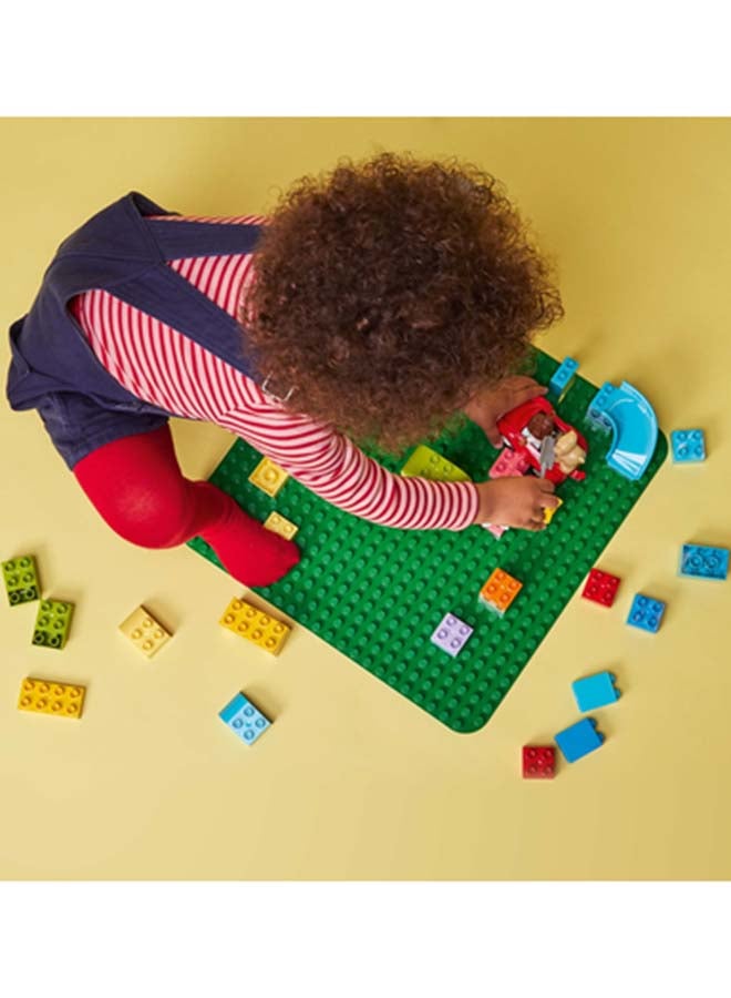 DUPLO® Green Building Plate 10980 Build-and-Display Toy; Baseplate for Creative Construction; Creative Play Equipment; Birthday, Holiday or Any-Time Gift for Preschoolers Aged 18 Months and up (1 Piece) 1+ Years