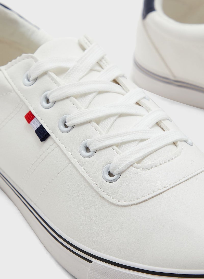 Casual Sneakers