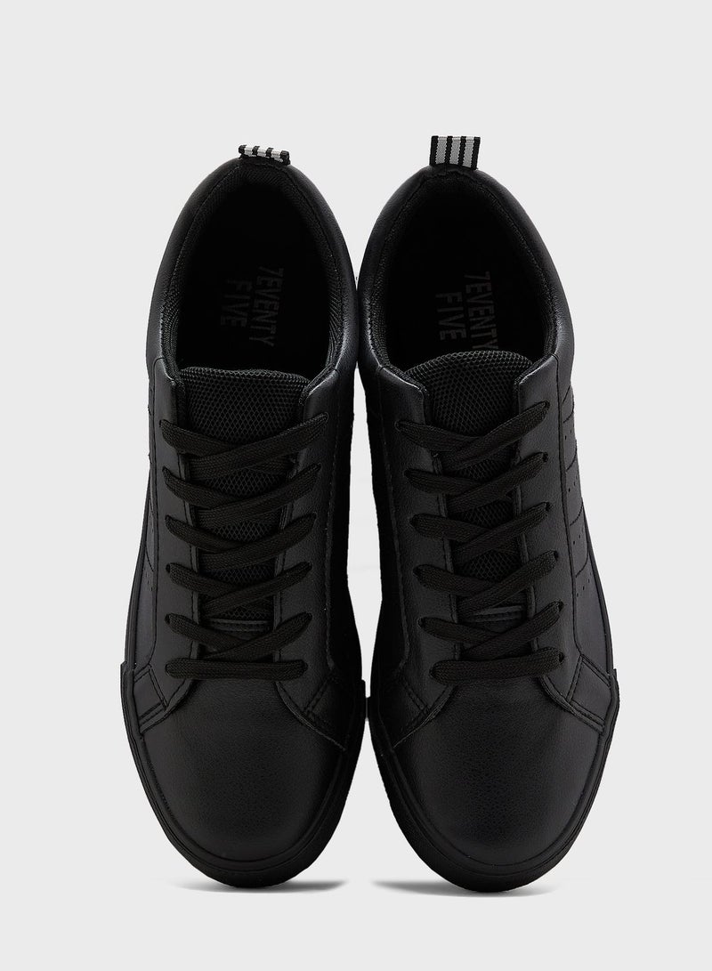Casual Sneakers
