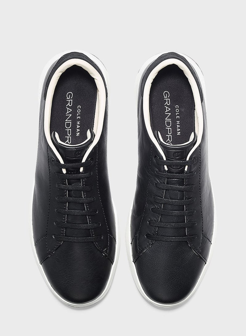 Casual Low Top Sneakers