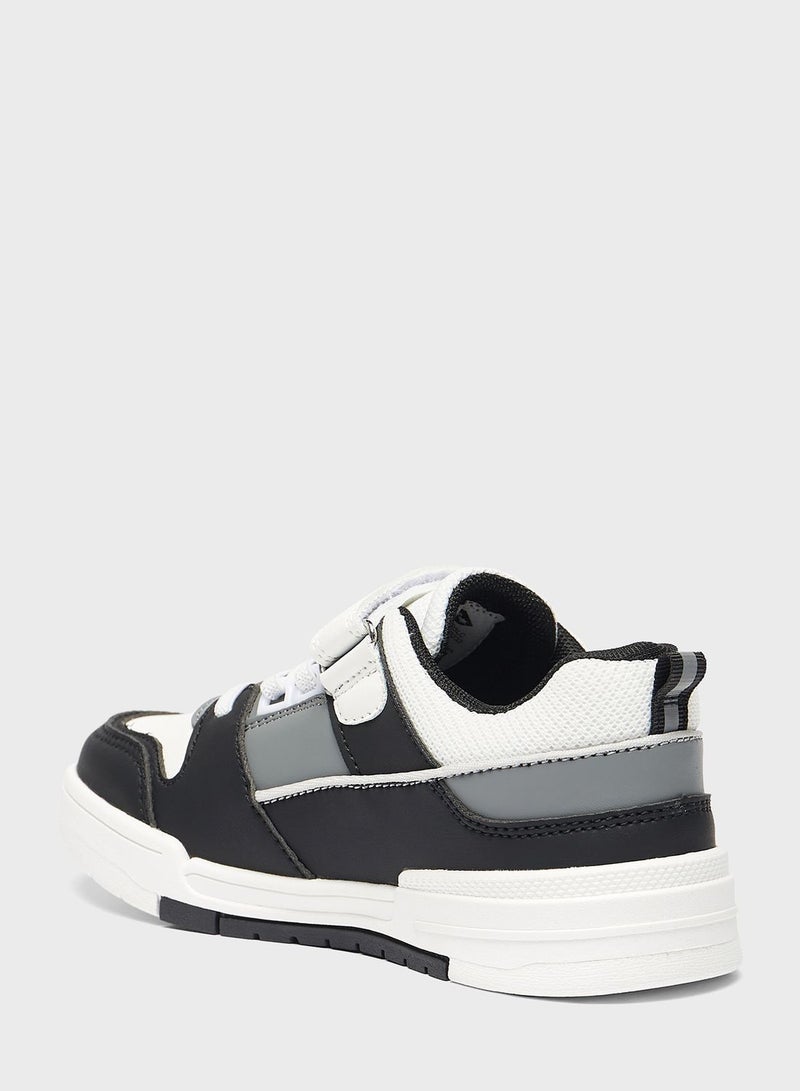 Kids Low Top Velcro Sneaker