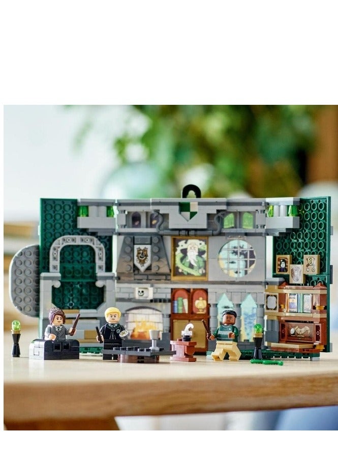 Harry Potter Slytherin House Banner Set Building block toy Hogwarts Castle Common Room Toy or Wall Art Display Collectible  Travel Toys for Kids, Boys and Girls with Draco Malfoy Minifigure