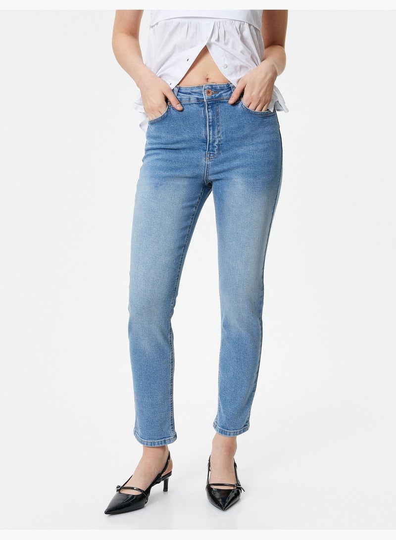 Slim Straight Jean