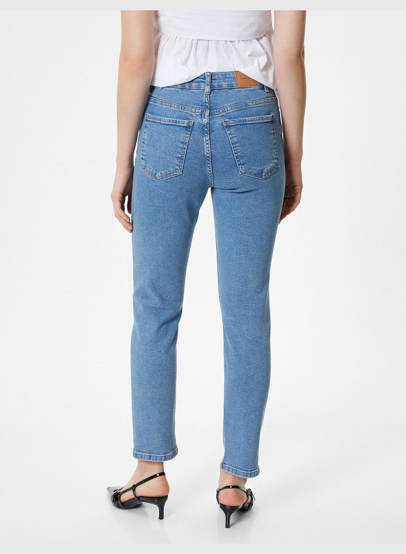 Slim Straight Jean