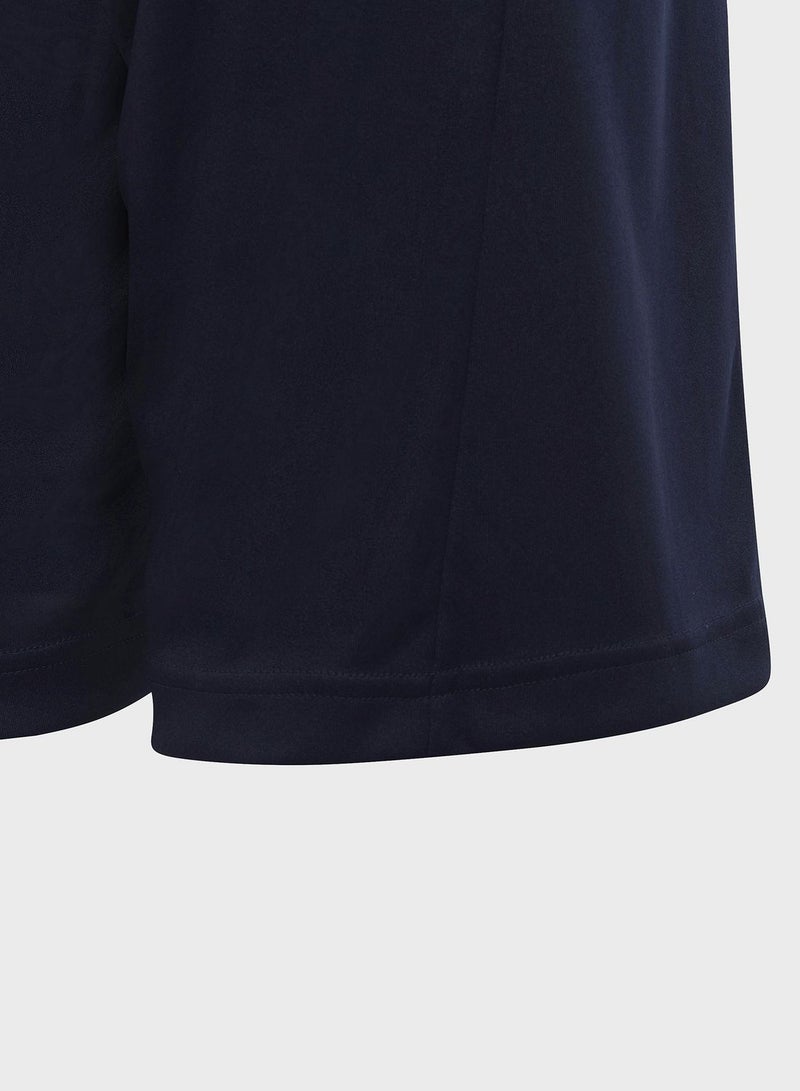 Train Essential Logo Shorts
