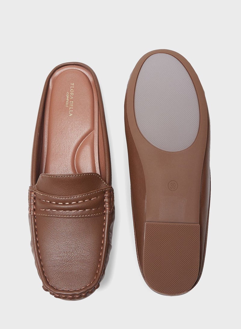 Essential Flat Moccasins