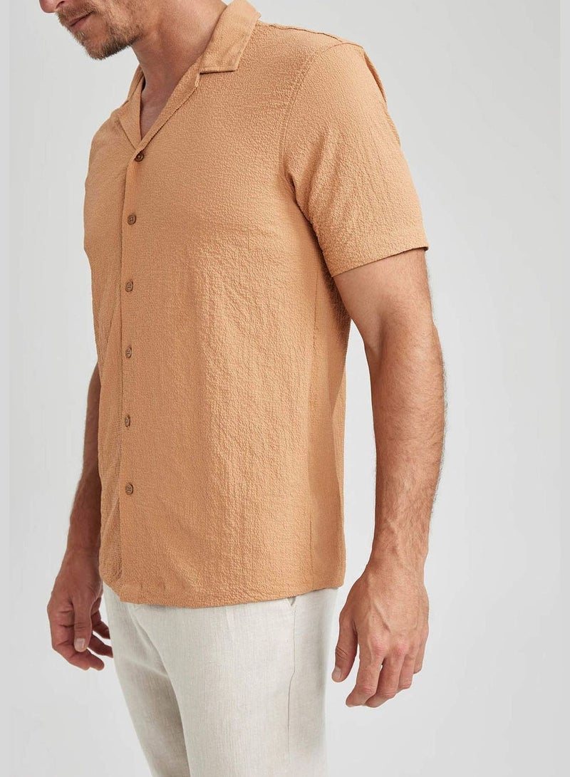 Man Woven Short Sleeve Shirt