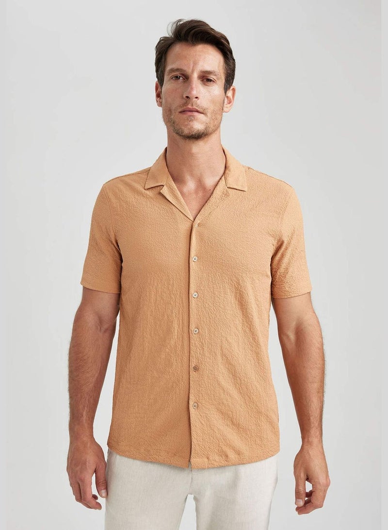 Man Woven Short Sleeve Shirt