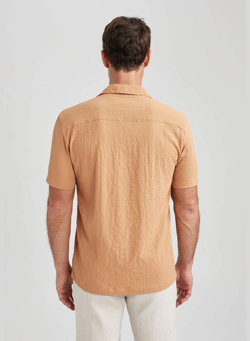 Man Woven Short Sleeve Shirt