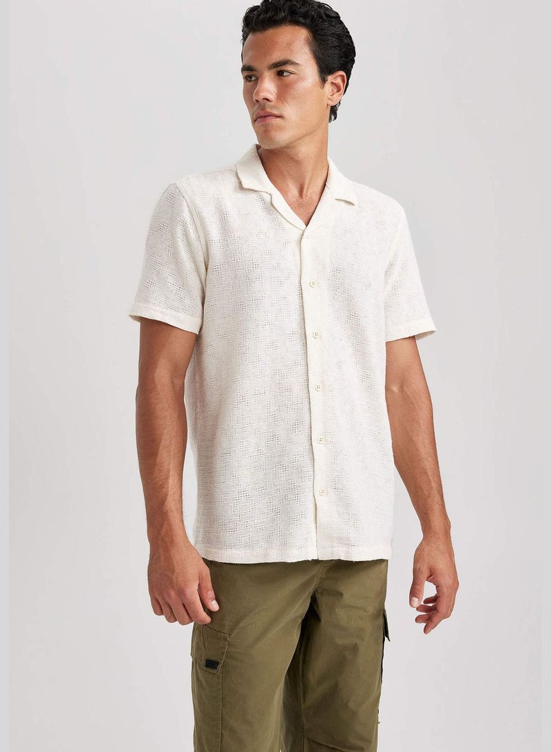 Man Woven Short Sleeve Shirt
