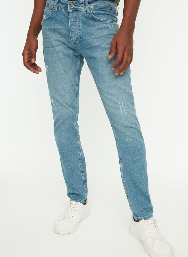 Distressed Skinny Fit Jeans