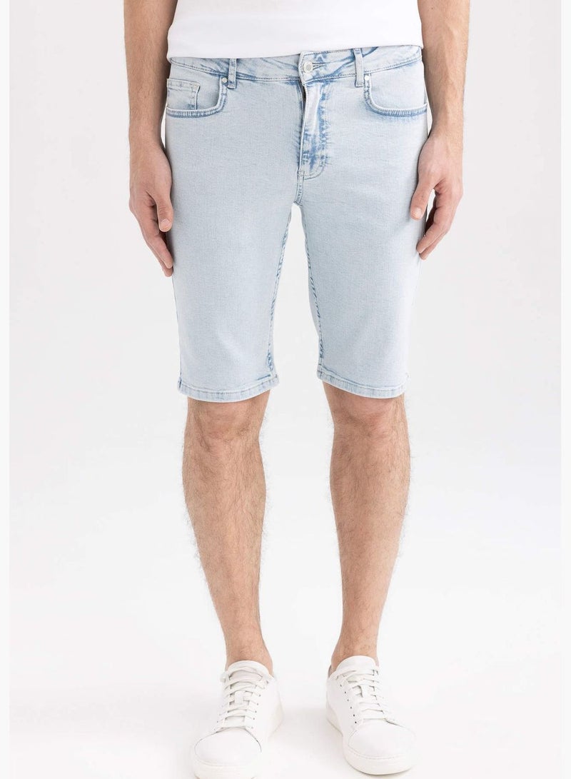 Man Skinny Fit Denim Bermuda