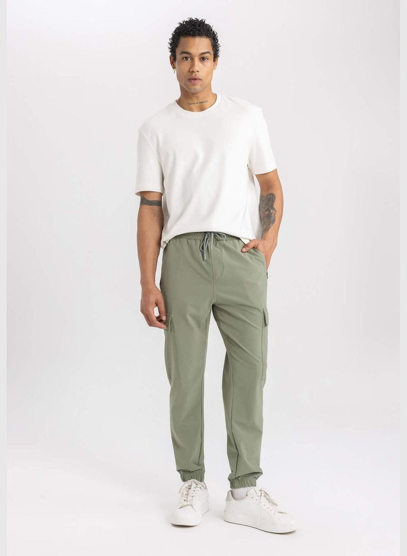 Man Woven Jogger