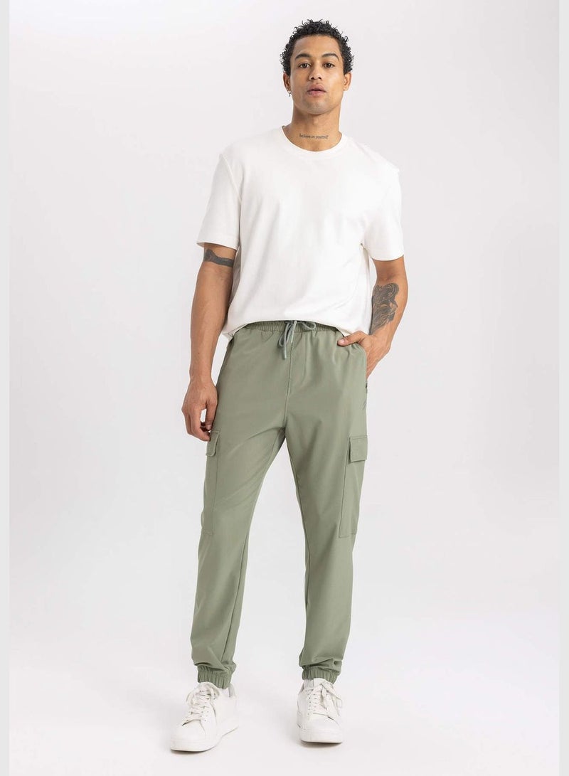 Man Woven Jogger