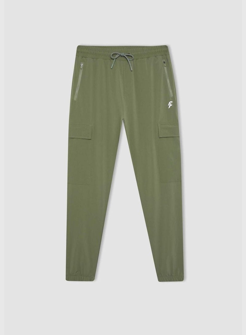 Man Woven Jogger