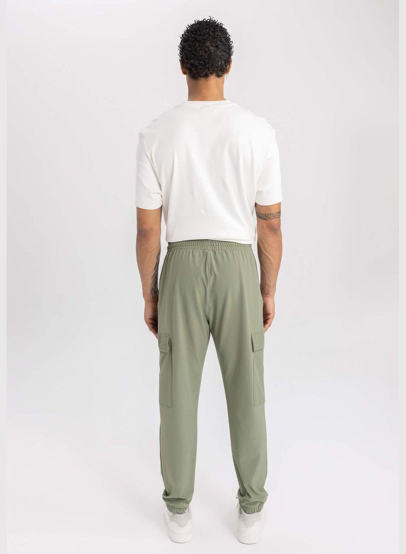 Man Woven Jogger