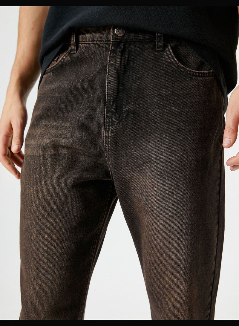 Washed Effect Buttoned Relax Fit Pocket Detail Jeans