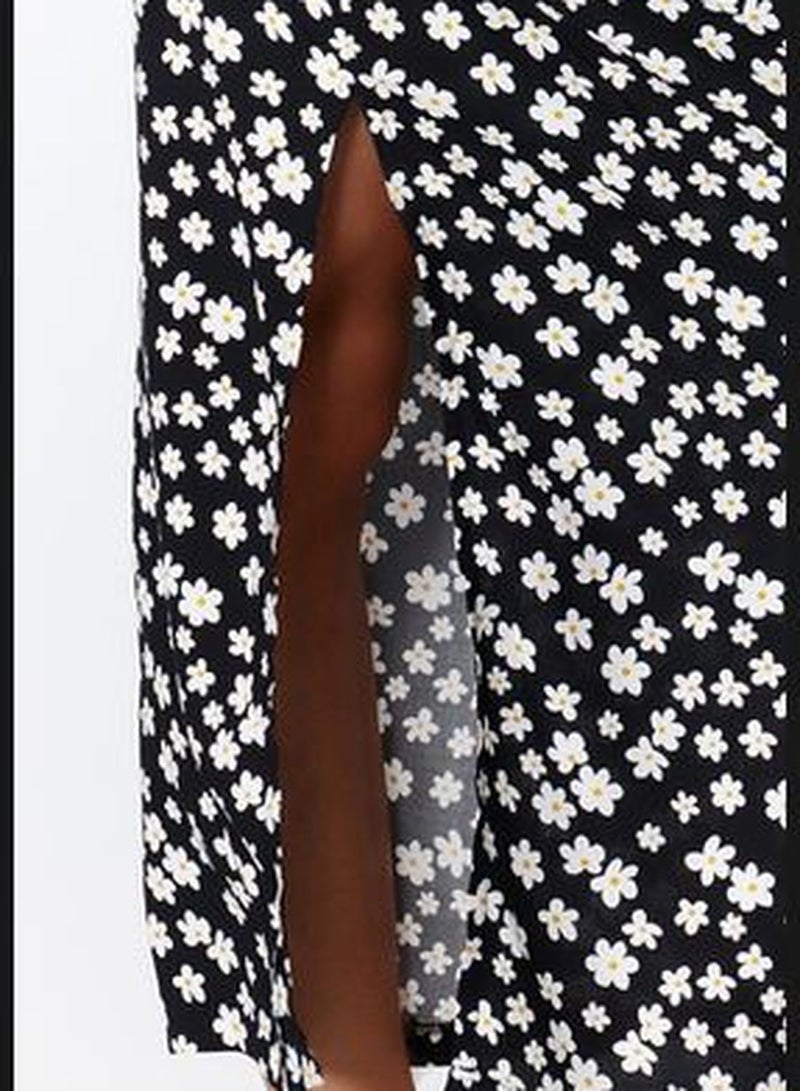 Black Daisy Patterned Slit Viscose Fabric Midi Skirt TWOSS24ET00108