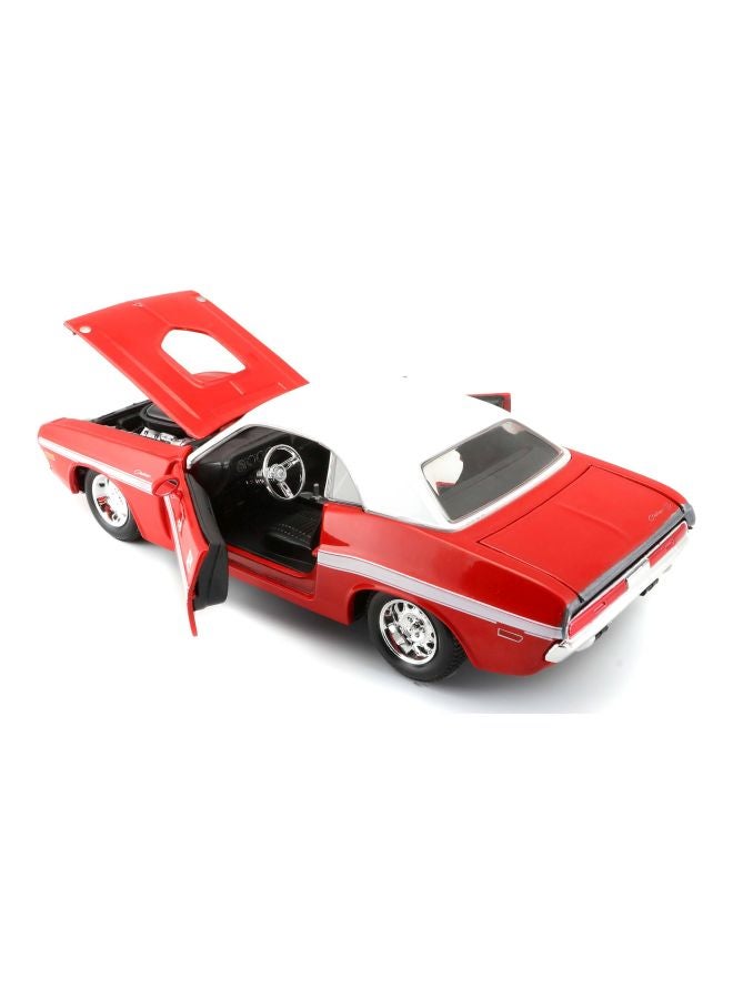 1970 Dodge Challenger R/T Coupe Scale Model Vehicle 31263 6.5inch