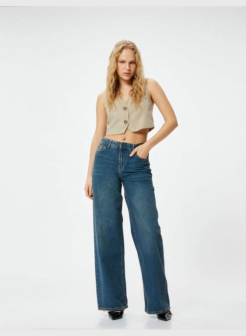 Loose Straight Fit Jean
