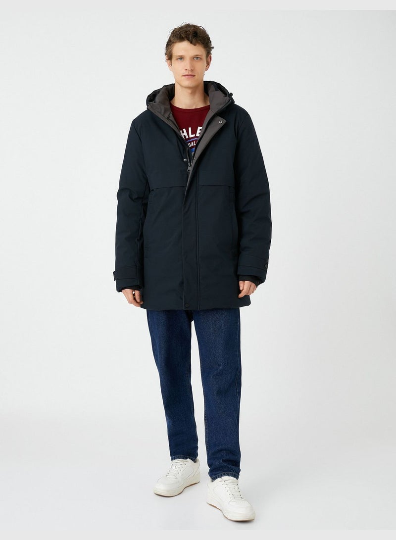 Hooded 2 Pocket Detail Snap Buttoned Zipper Anorak