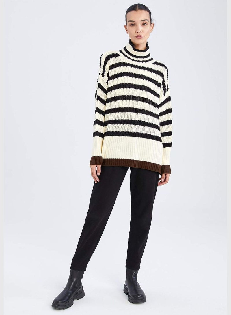 Woman Oversize Fit Turtle Neck Long Sleeve Tricot Pullover