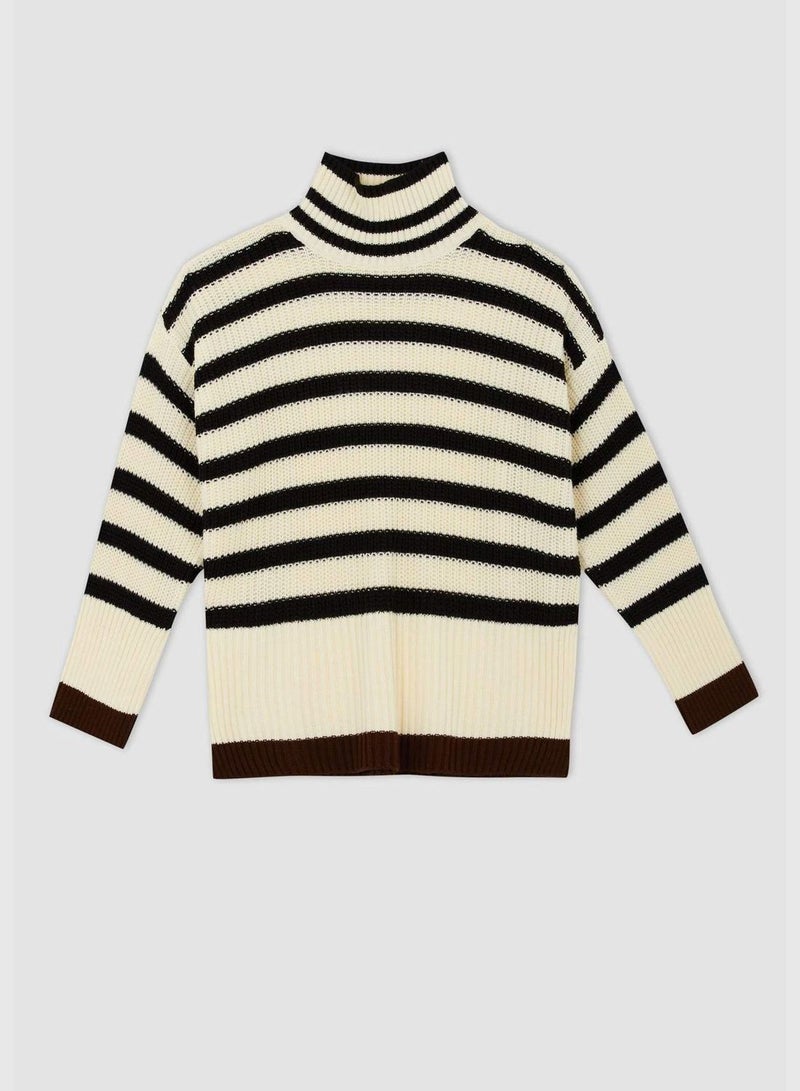 Woman Oversize Fit Turtle Neck Long Sleeve Tricot Pullover