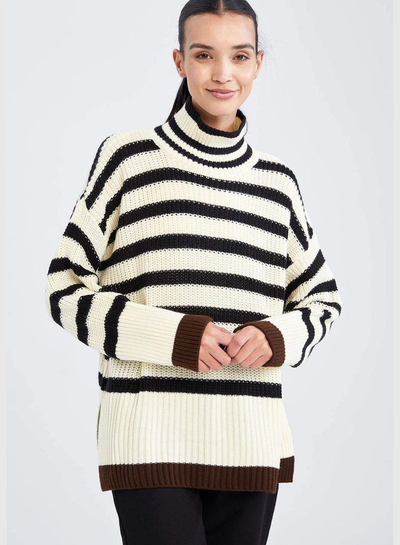 Woman Oversize Fit Turtle Neck Long Sleeve Tricot Pullover