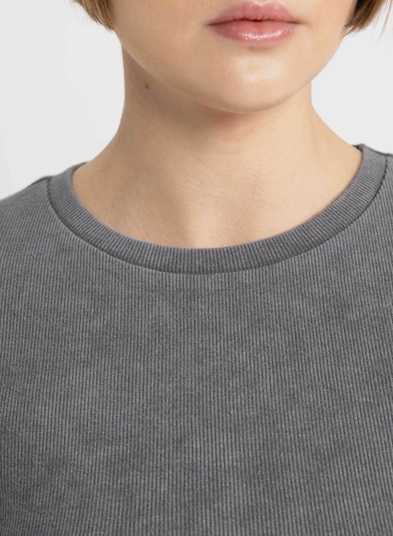 Woman Fitted Short Sleeve T-Shirt