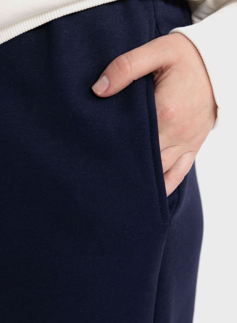 Woman Regular Fit Trousers