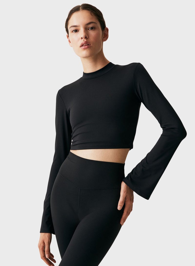 Softmove™ Cropped Sports Top
