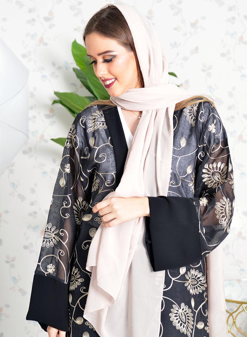 Wide sleeves self embroidered bisht abaya with black trimming