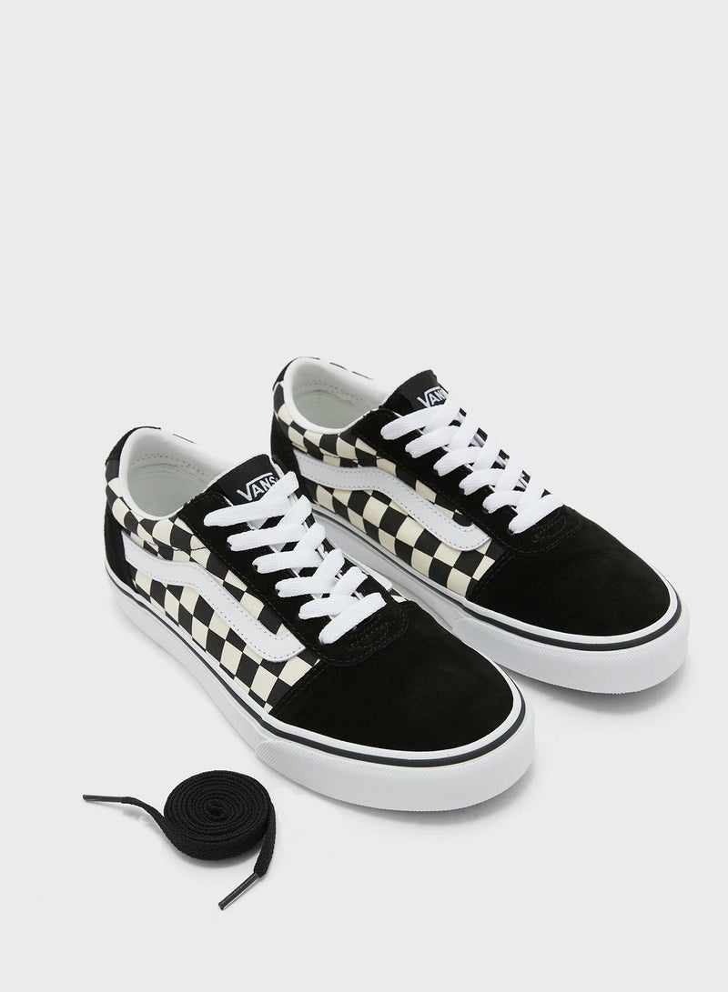 Essential Asher Sneakers